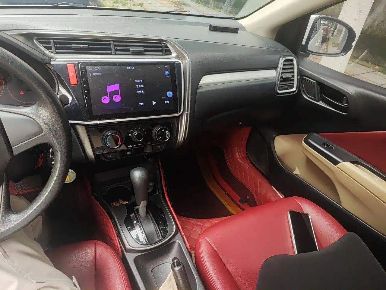 Honda Greiz 2016 1.5L CVT Classic Edition — миниатюра 14