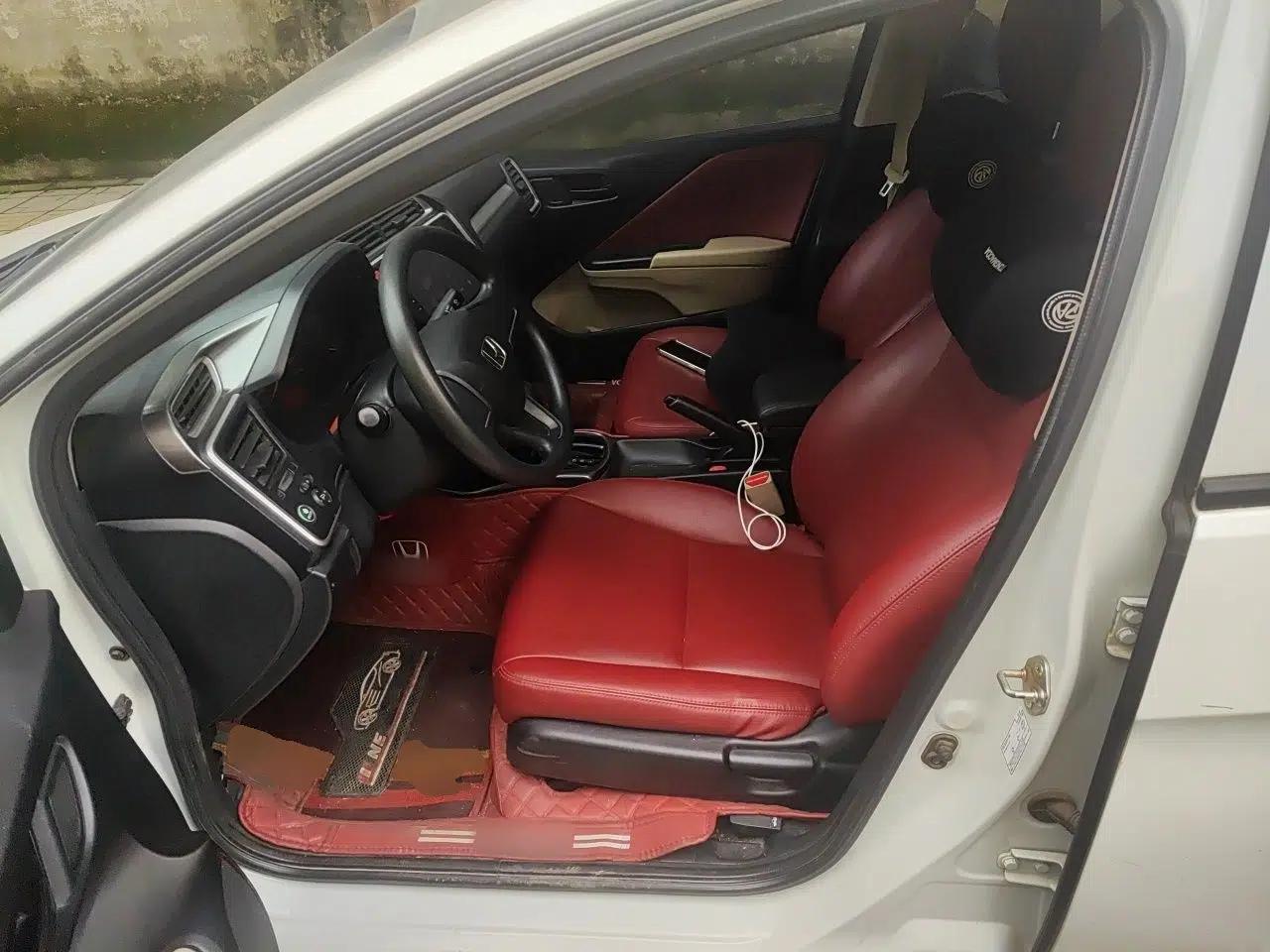 Honda Greiz 2016 1.5L CVT Classic Edition — миниатюра 16