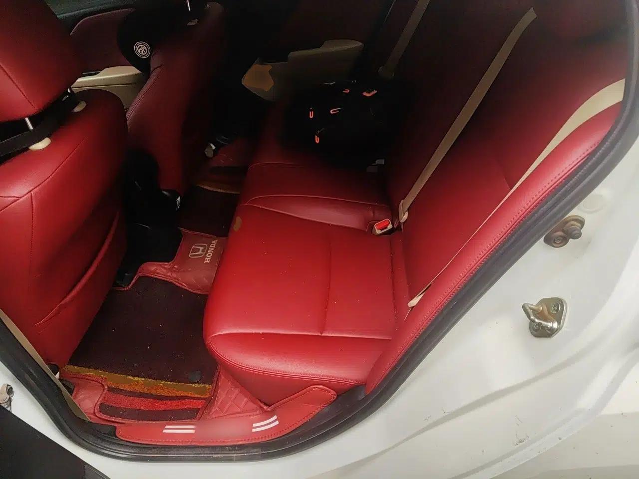 Honda Greiz 2016 1.5L CVT Classic Edition — миниатюра 18