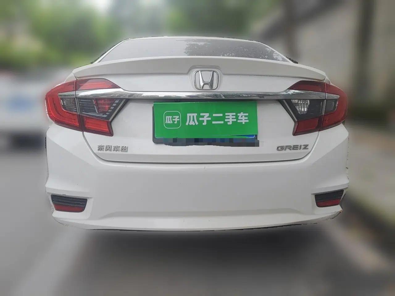 Honda Greiz 2016 1.5L CVT Classic Edition — миниатюра 5