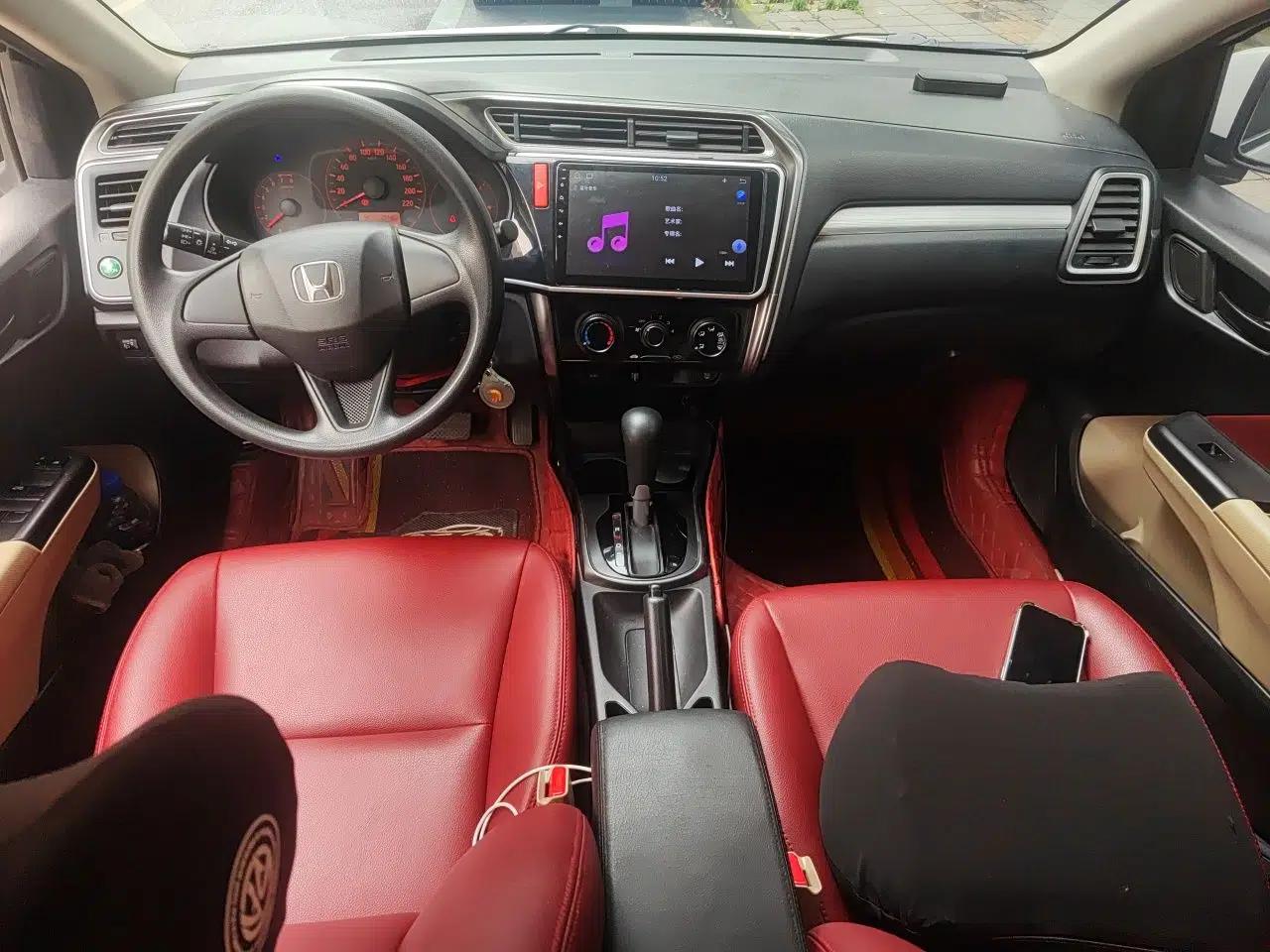 Honda Greiz 2016 1.5L CVT Classic Edition — миниатюра 10