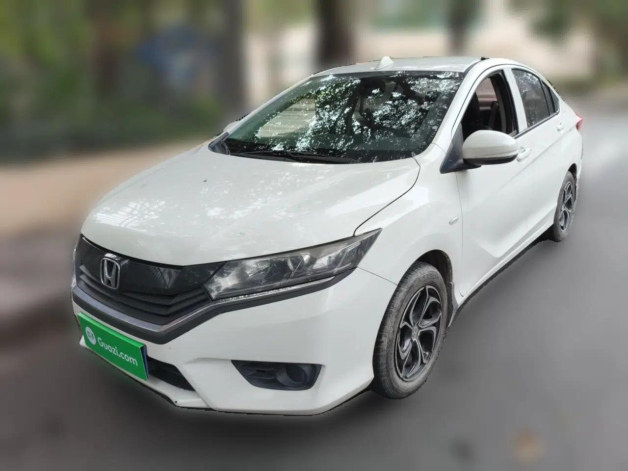 Honda Greiz 2016 1.5L CVT Classic Edition — миниатюра 1