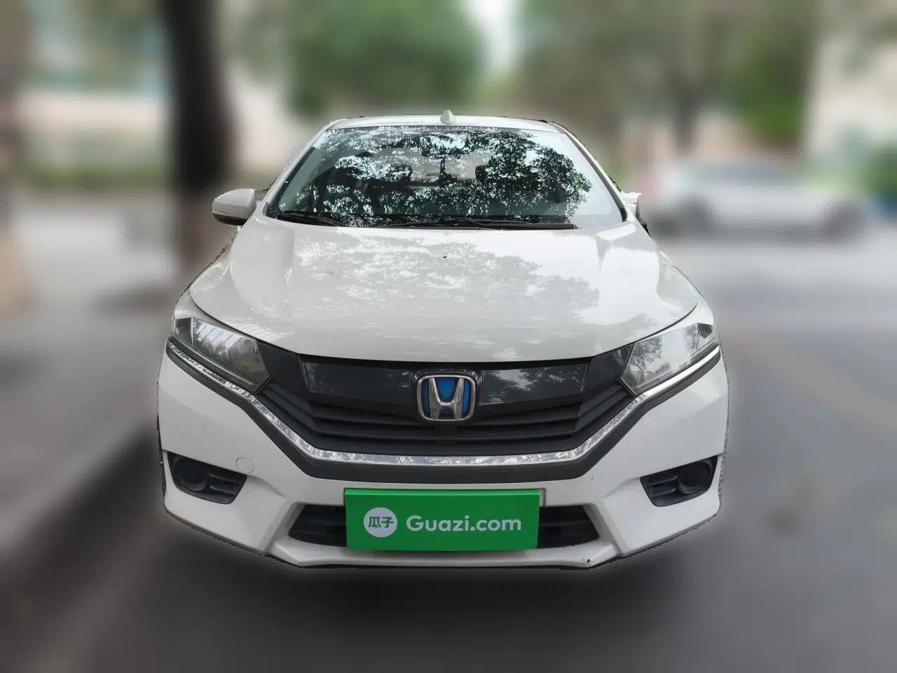 Honda Greiz 2016 1.5L CVT Classic Edition — миниатюра 2