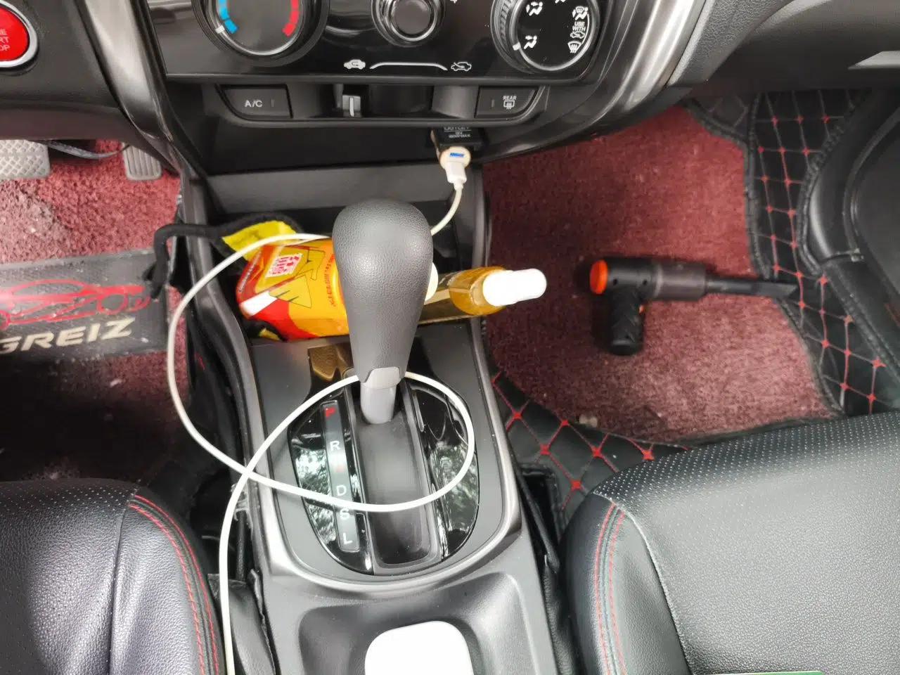 Honda Greiz 2016 1.5L CVT Classic Edition — миниатюра 15
