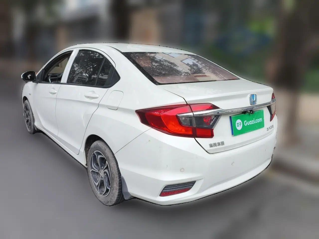 Honda Greiz 2016 1.5L CVT Classic Edition — миниатюра 4