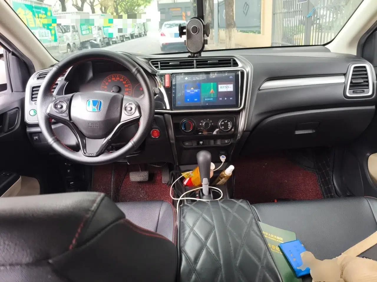 Honda Greiz 2016 1.5L CVT Classic Edition — миниатюра 10