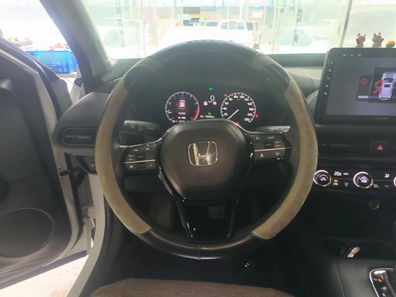 Honda ZR-V 2023 1.5T CVT Tech Edition — миниатюра 14