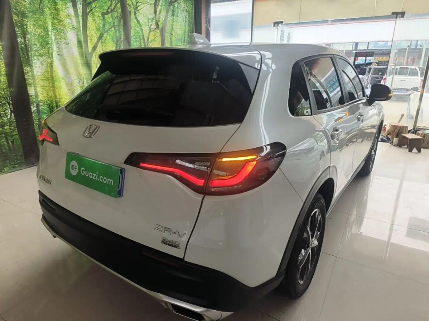Honda ZR-V 2023 1.5T CVT Tech Edition — миниатюра 6