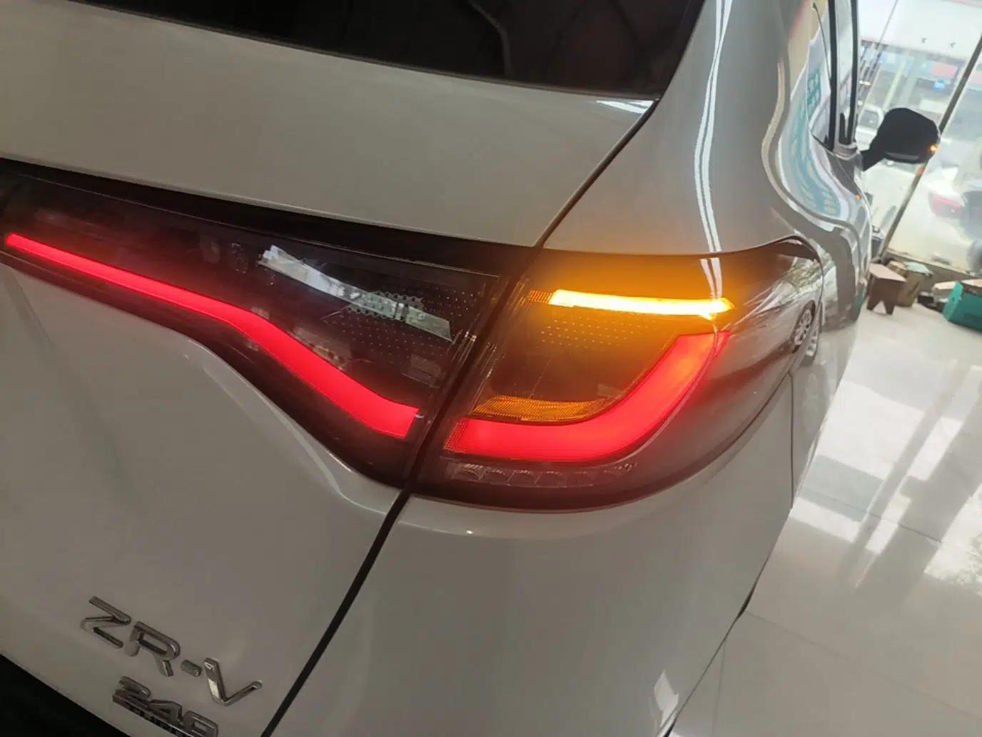 Honda ZR-V 2023 1.5T CVT Tech Edition — миниатюра 7