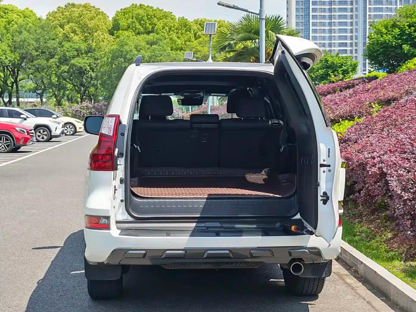 2022 Lexus GX 460 US Spec — миниатюра 12
