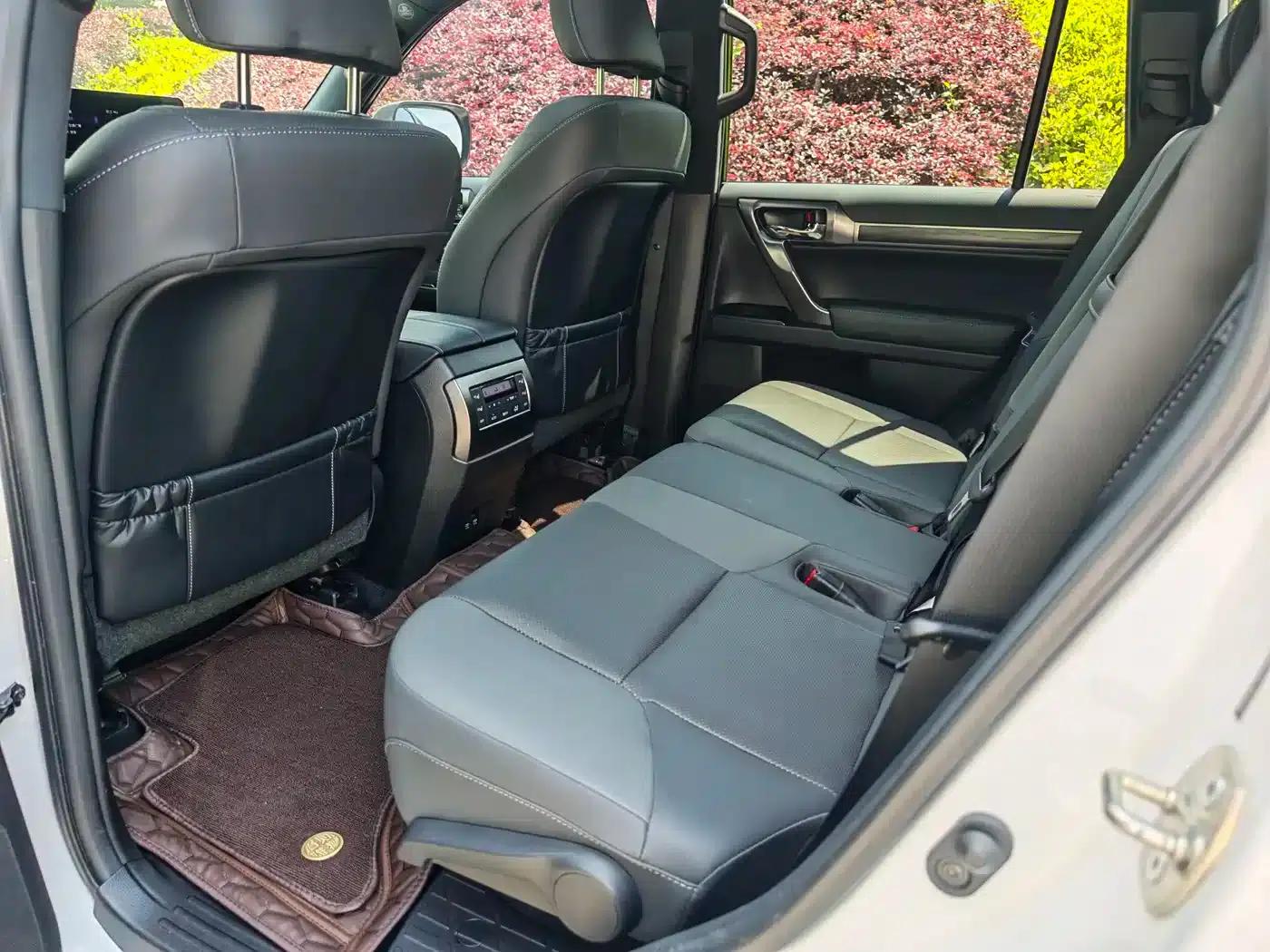 2022 Lexus GX 460 US Spec — миниатюра 9