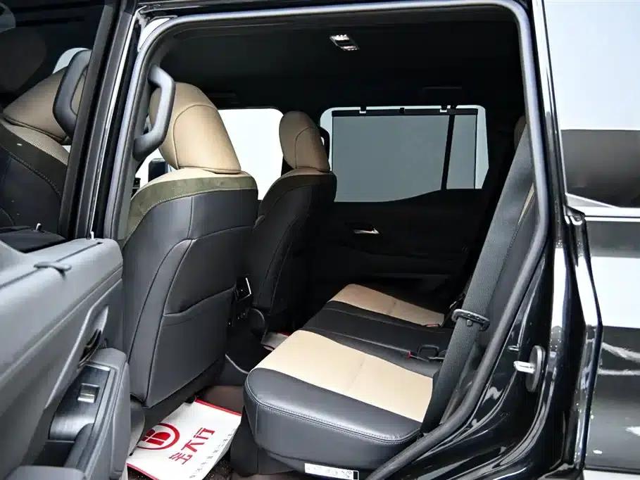 Lexus GX 2024 Overtrail Peak Edition — миниатюра 12