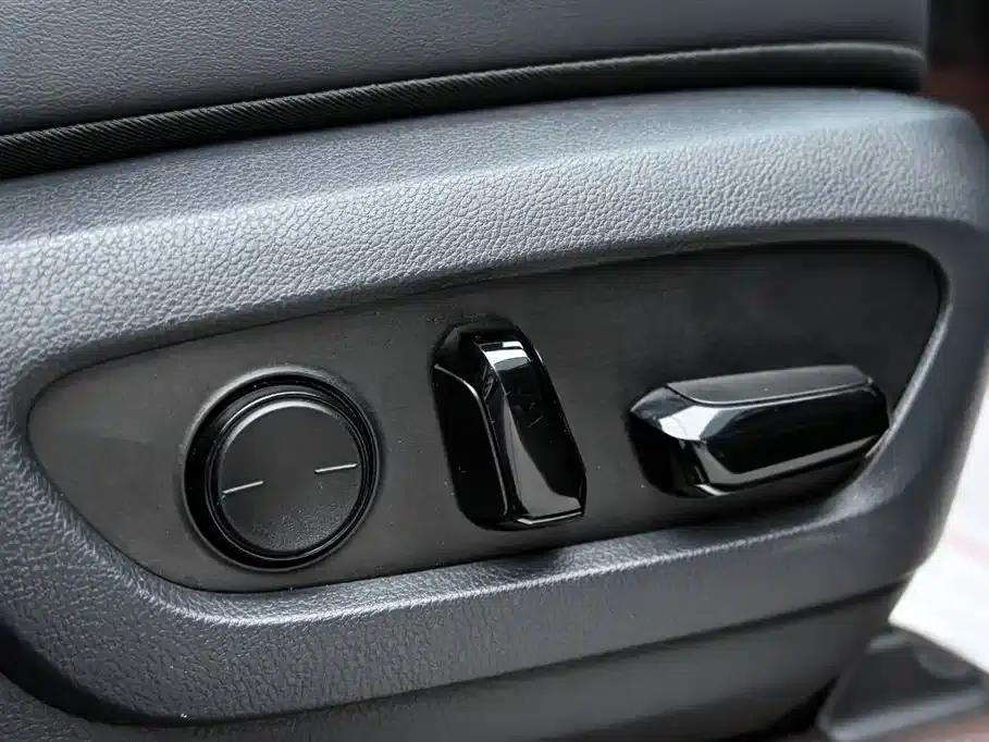 Lexus GX 2024 Overtrail Peak Edition — миниатюра 26