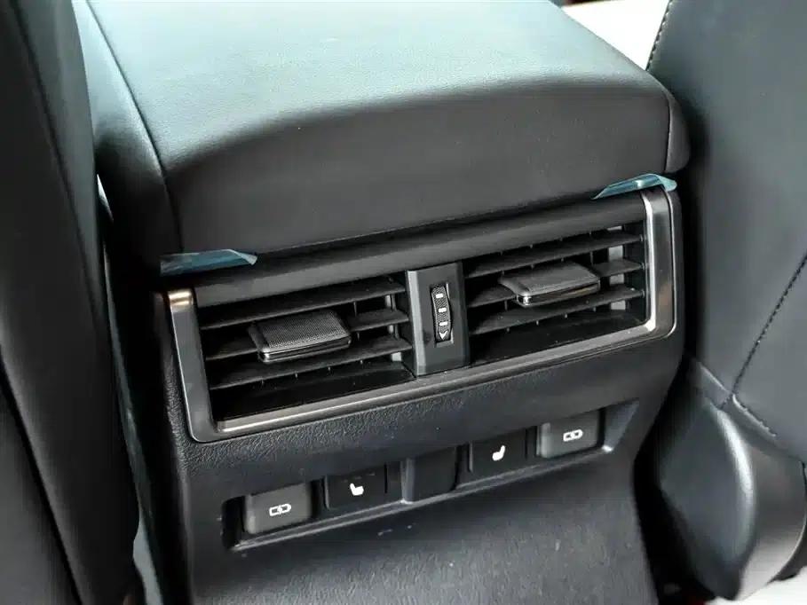 Lexus GX 2024 Overtrail Peak Edition — миниатюра 31