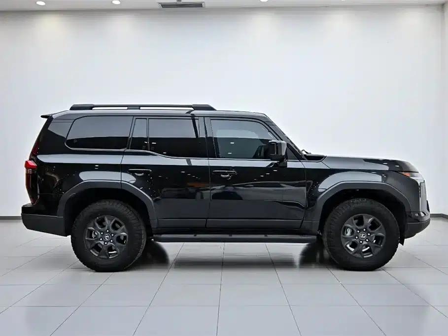 Lexus GX 2024 Overtrail Peak Edition — миниатюра 6