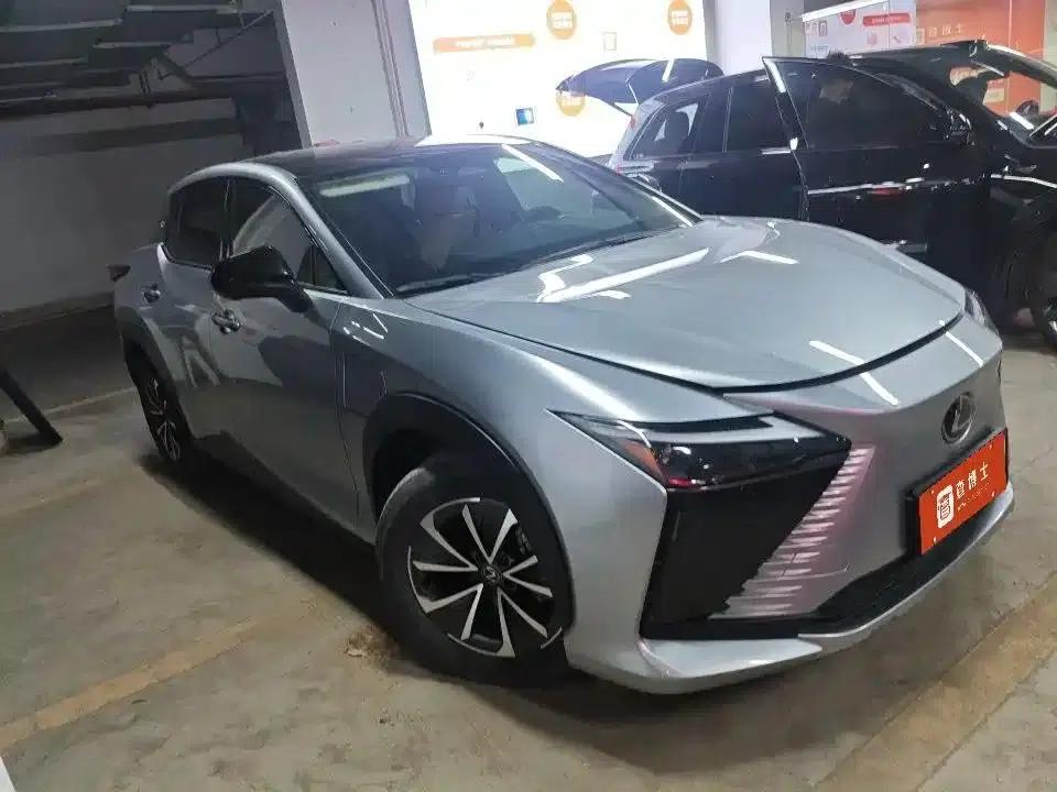 Lexus RZ 2023 450e AWD Luxury Edition — миниатюра 2