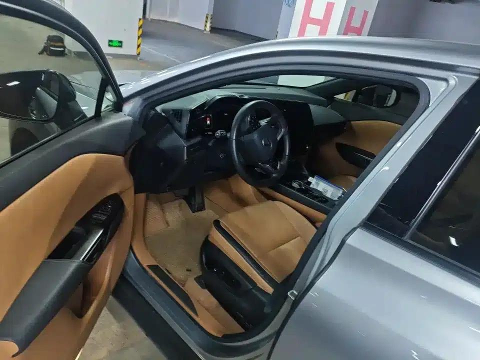 Lexus RZ 2023 450e AWD Luxury Edition — миниатюра 6