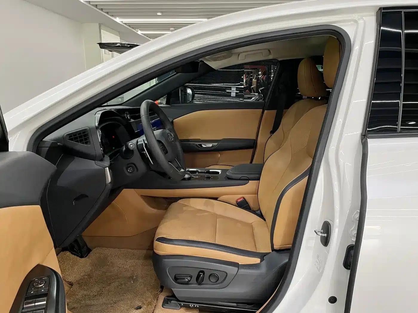 Lexus RZ 2023 450e AWD Luxury Edition — миниатюра 10