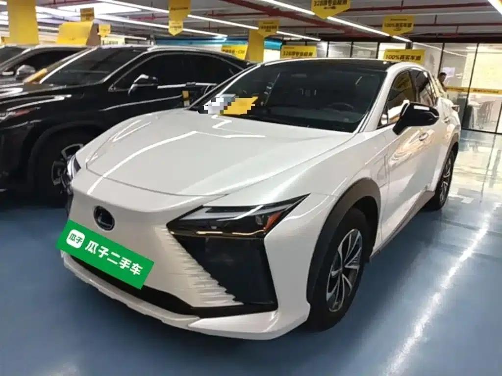 Lexus RZ 2023 450e AWD Luxury Edition — миниатюра 1
