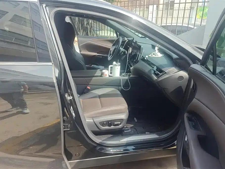 Lexus RX Hybrid 2023 450h+ AWD Enjoy Edition — миниатюра 8