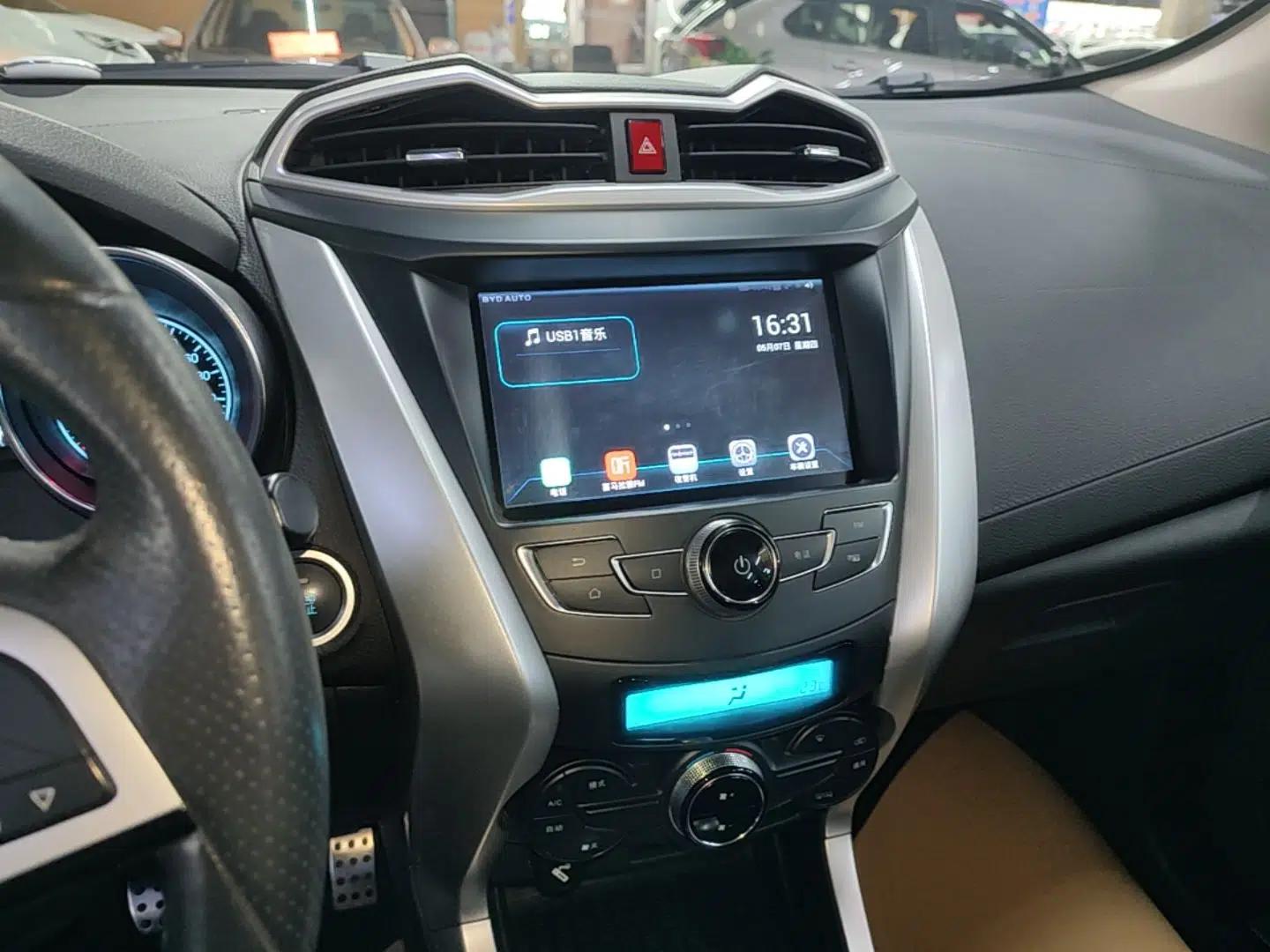 BYD Yuan 2016 1.5L Automatic Luxury Version — миниатюра 16