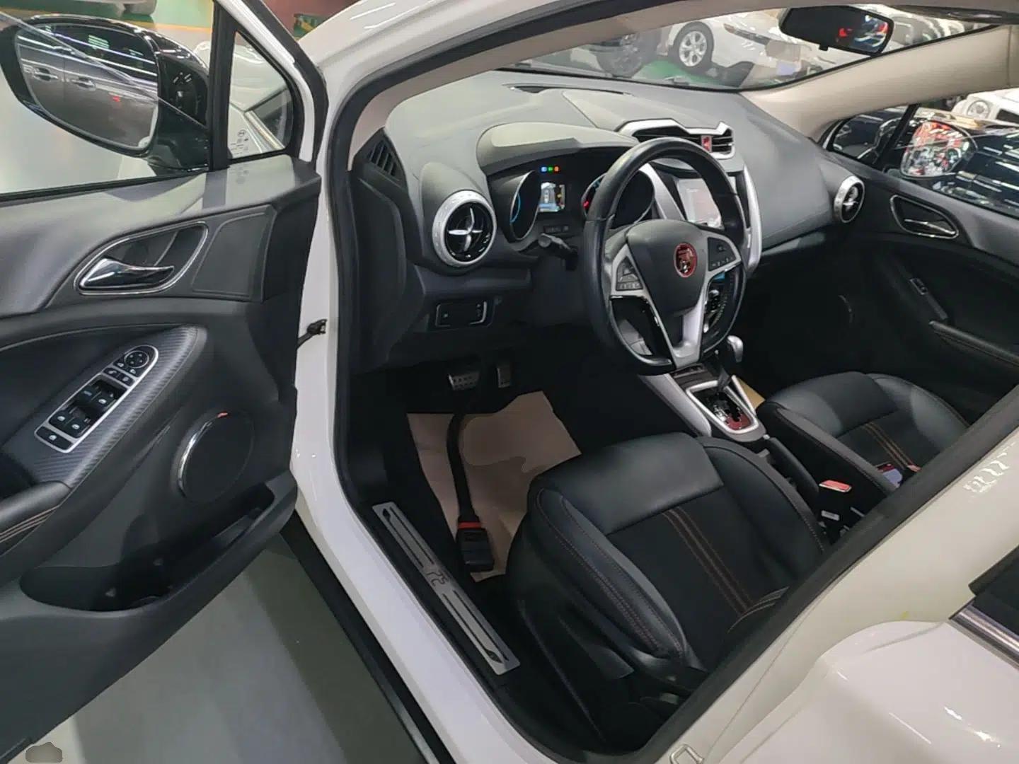 BYD Yuan 2016 1.5L Automatic Luxury Version — миниатюра 19