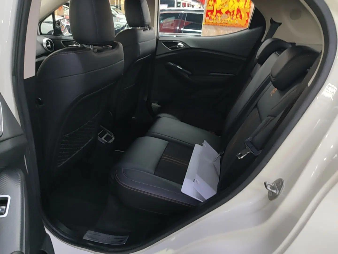BYD Yuan 2016 1.5L Automatic Luxury Version — миниатюра 20