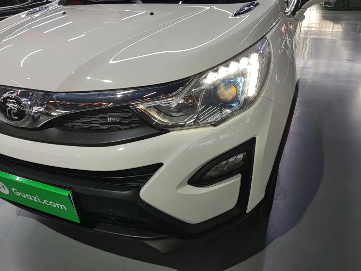 BYD Yuan 2016 1.5L Automatic Luxury Version — миниатюра 9