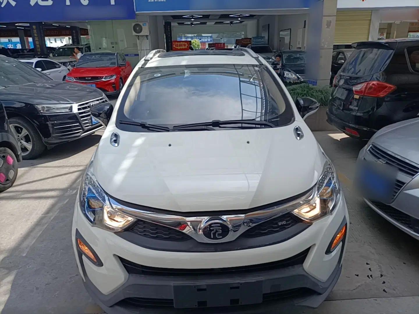 BYD Yuan 2016 1.5L Manual Luxury Version — миниатюра 2