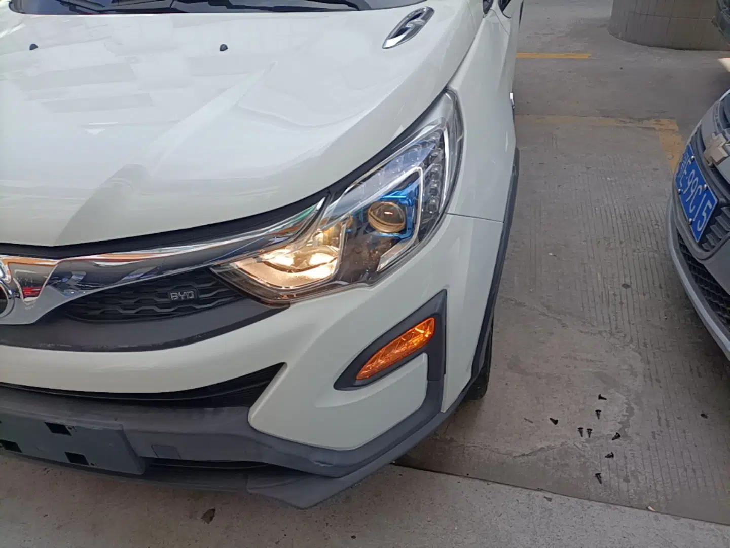 BYD Yuan 2016 1.5L Manual Luxury Version — миниатюра 5