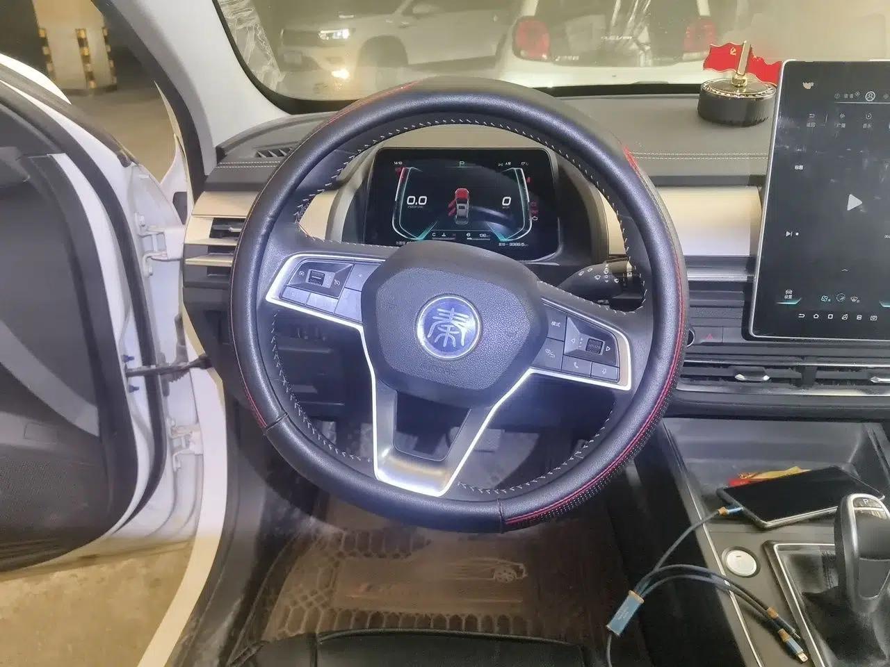 BYD Qin Pro 2019 Super Edition 1.5TI Automatic Smart Connect Dynamic Model China VI Standard — миниатюра 11