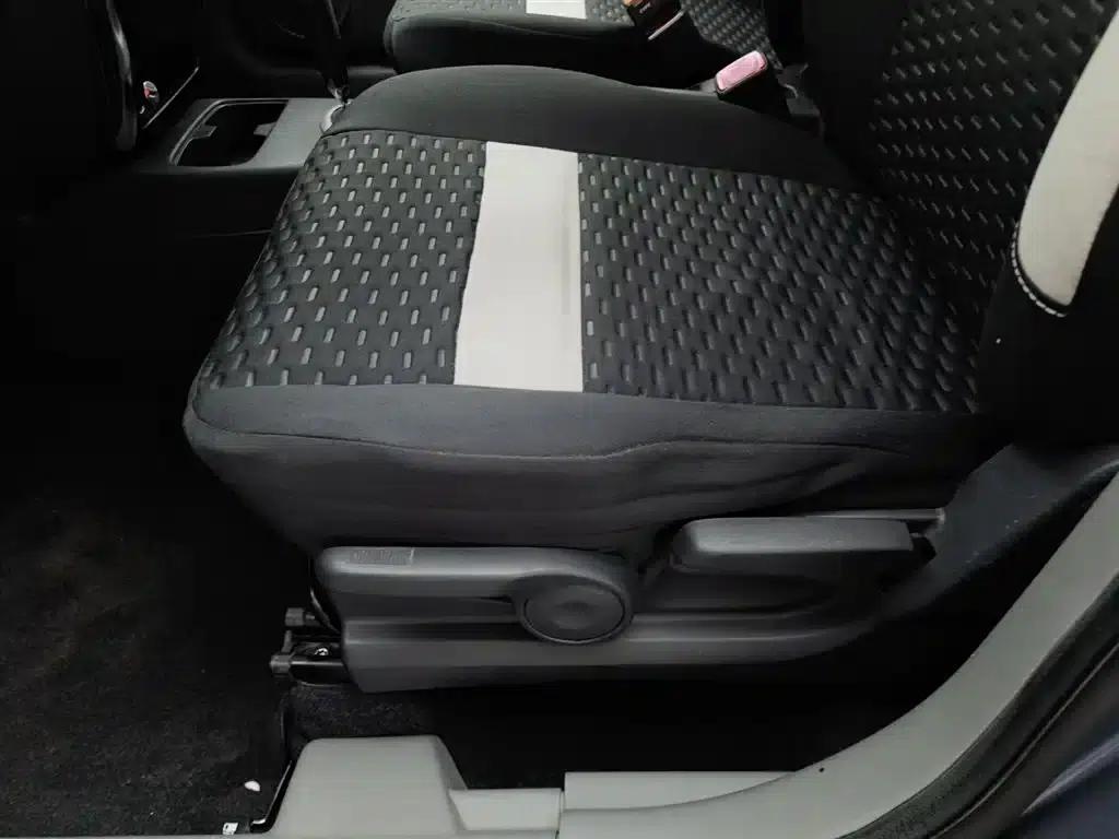SX4 2011 Facelift 1.6L Automatic Dynamic Edition — миниатюра 20