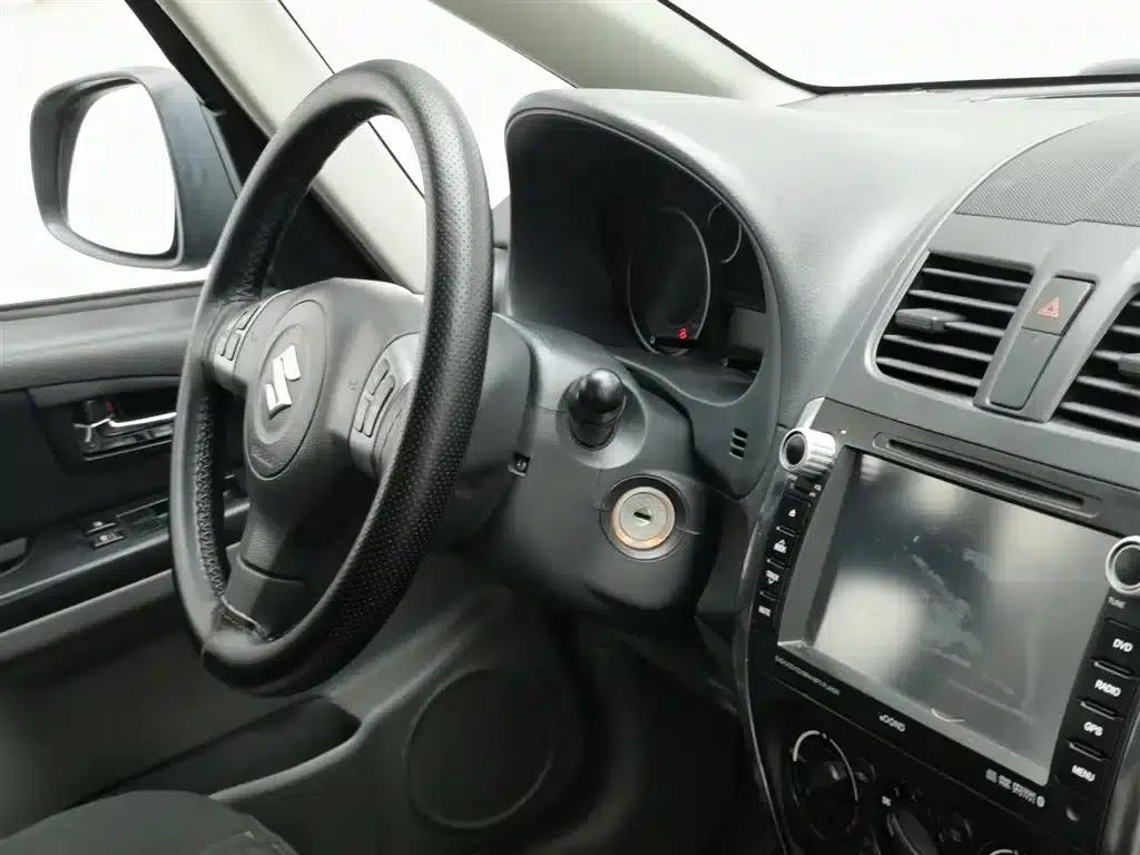 SX4 2011 Facelift 1.6L Automatic Dynamic Edition — миниатюра 22