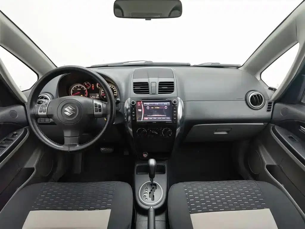 SX4 2011 Facelift 1.6L Automatic Dynamic Edition — миниатюра 5