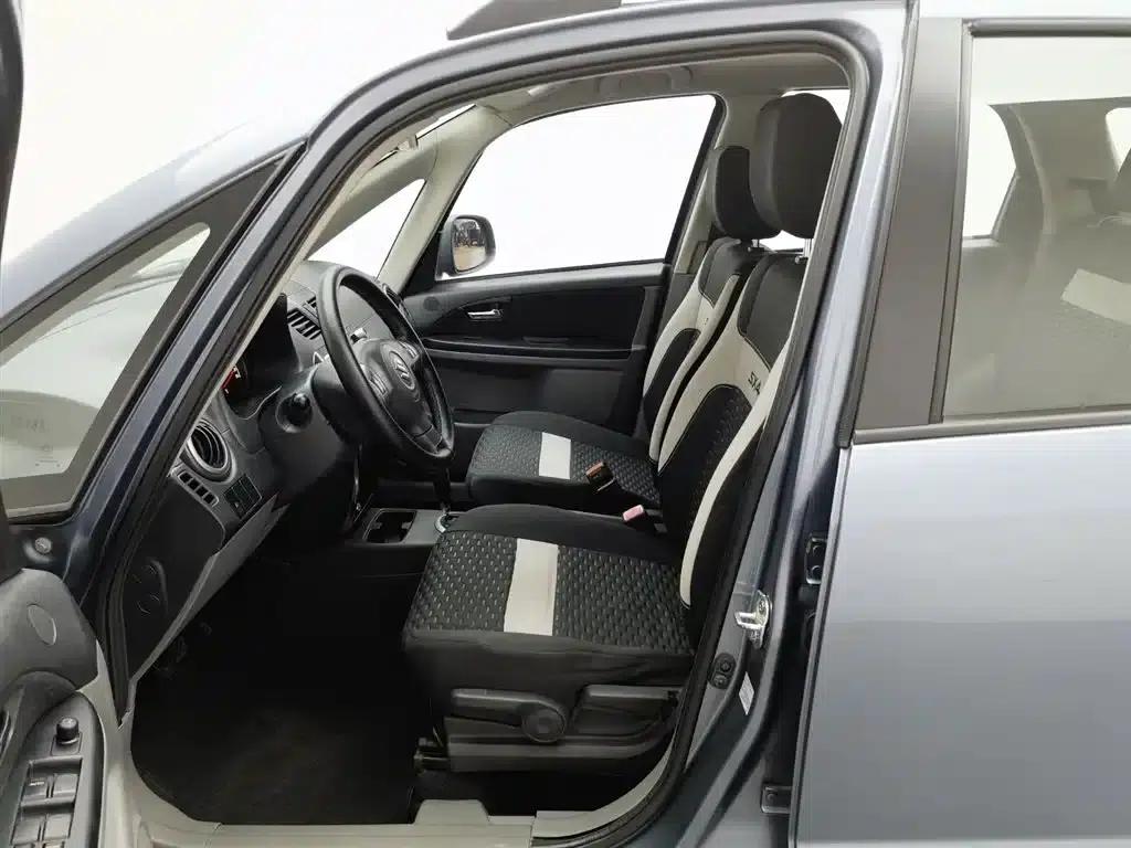 SX4 2011 Facelift 1.6L Automatic Dynamic Edition — миниатюра 10