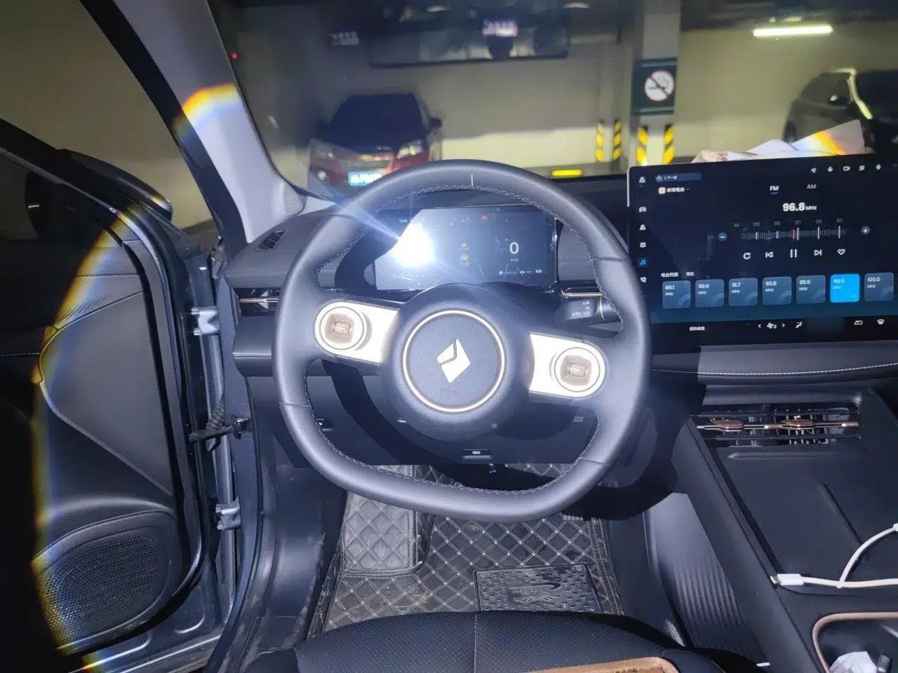 Baojun Yunhai 2024 60km Plug-in Hybrid Version — миниатюра 11