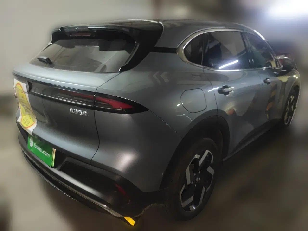 Baojun Yunhai 2024 60km Plug-in Hybrid Version — миниатюра 6