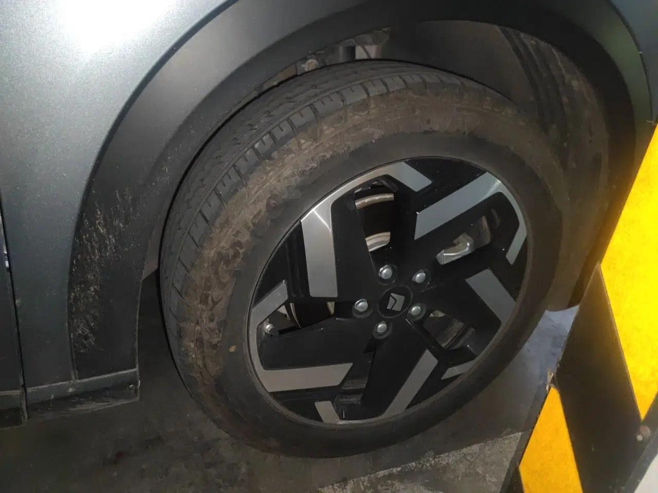 Baojun Yunhai 2024 60km Plug-in Hybrid Version — миниатюра 8
