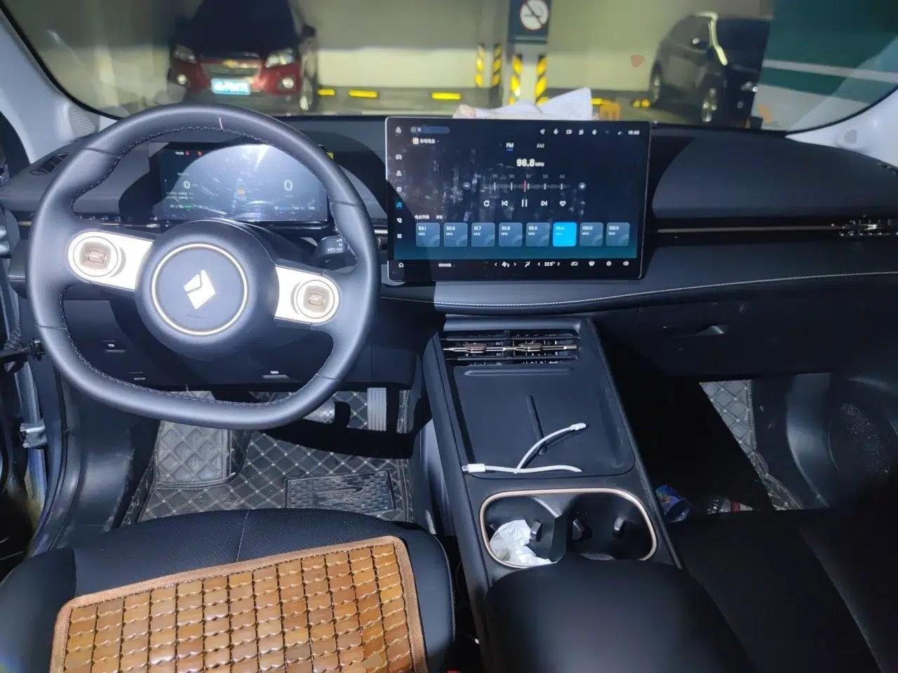 Baojun Yunhai 2024 60km Plug-in Hybrid Version — миниатюра 10