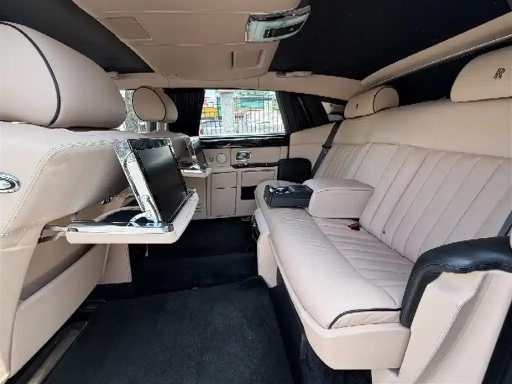 2006 Phantom 6.7L Extended Wheelbase (EWB) — миниатюра 6