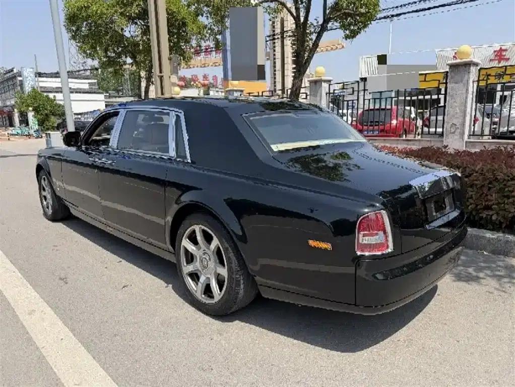 2006 Phantom 6.7L Extended Wheelbase (EWB) — миниатюра 8