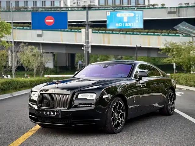 2018 Phantom 6.6T Black Badge