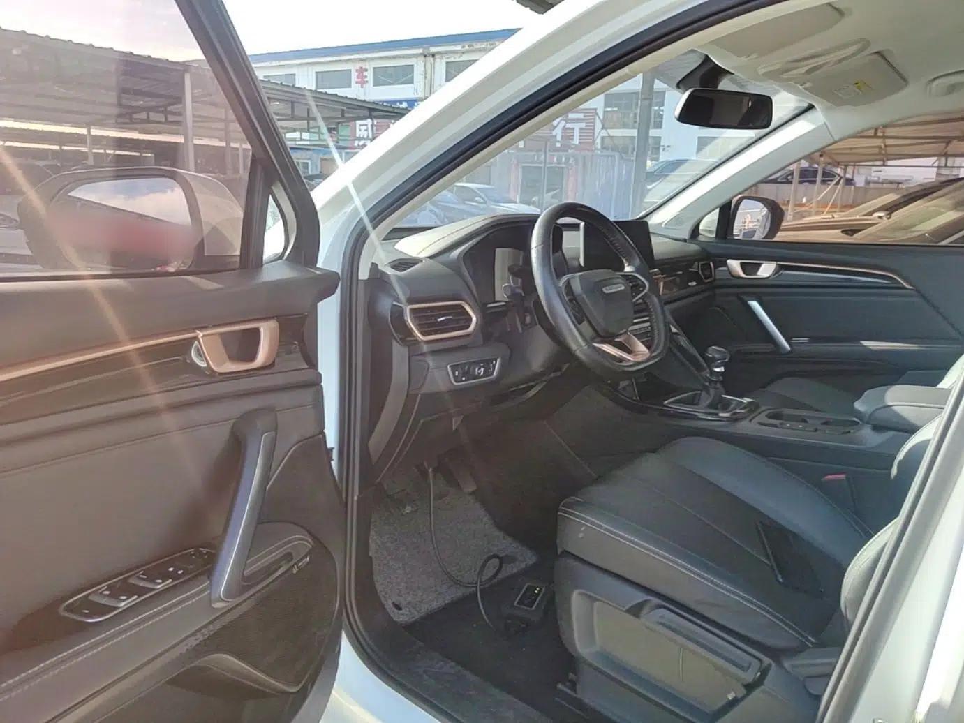 Baojun RS-5 2019 1.5T Manual Super Connected Luxury Edition China VI — миниатюра 19