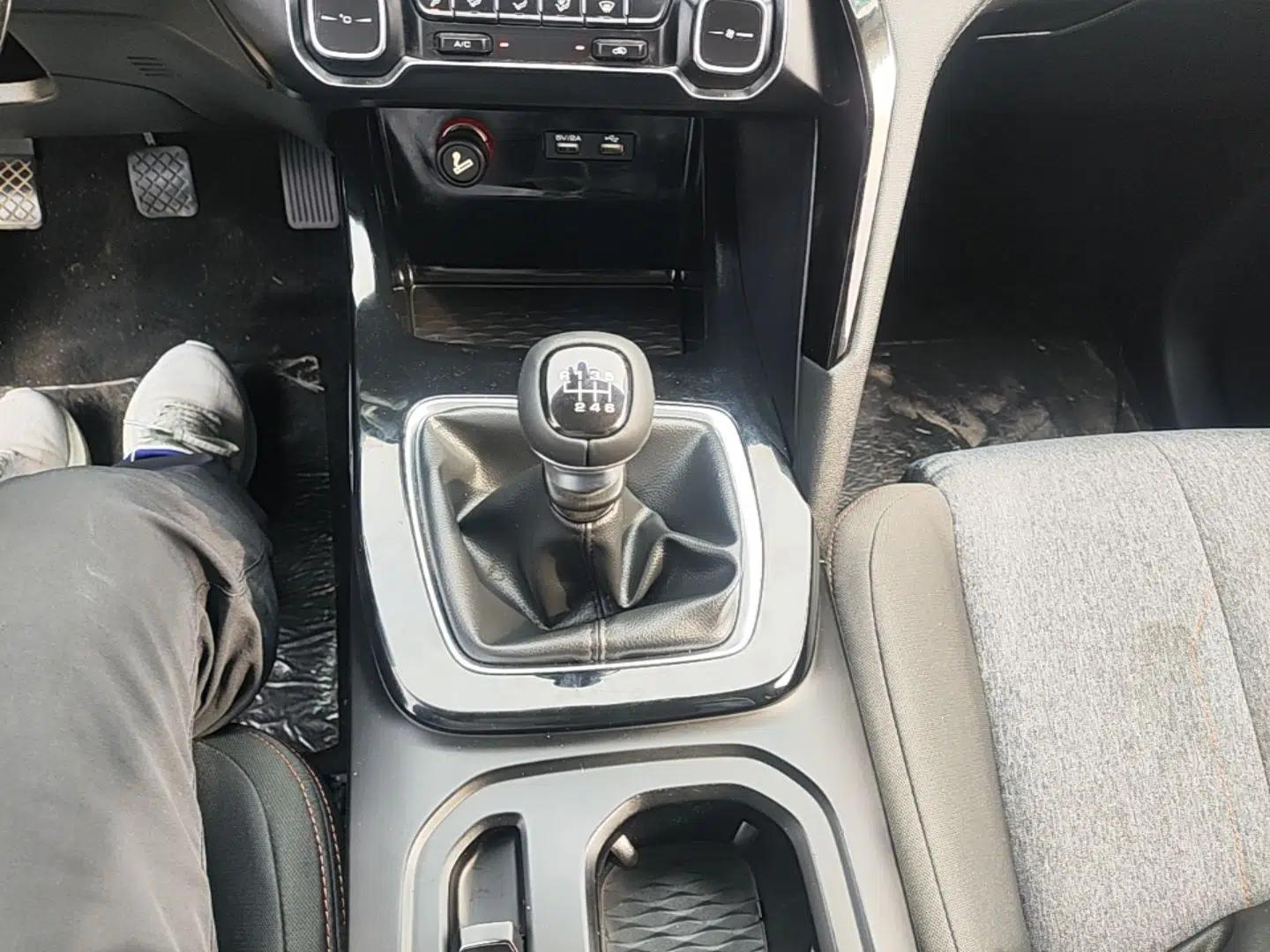 Baojun RS-5 2019 1.5T Manual Super Connectivity Version China VI — миниатюра 17