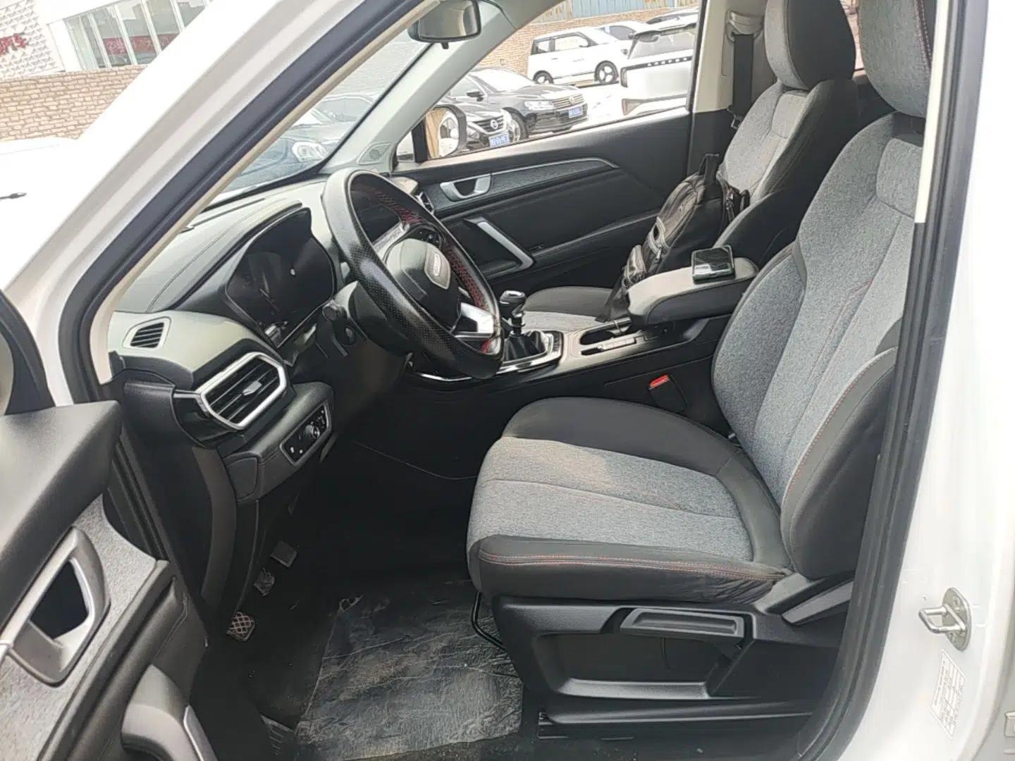 Baojun RS-5 2019 1.5T Manual Super Connectivity Version China VI — миниатюра 18