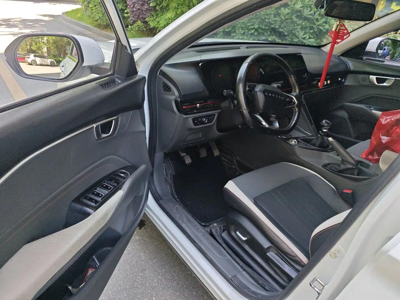 Baojun RC-6 2019 1.5T Manual 24-Hour Online Luxury Version — миниатюра 17