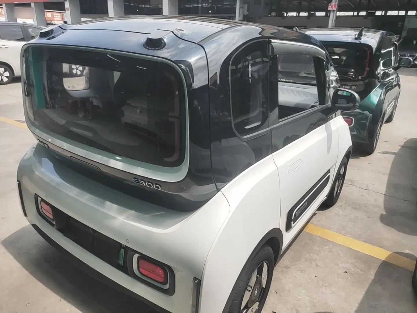 Baojun E300 2020 Star Travel Edition — миниатюра 4