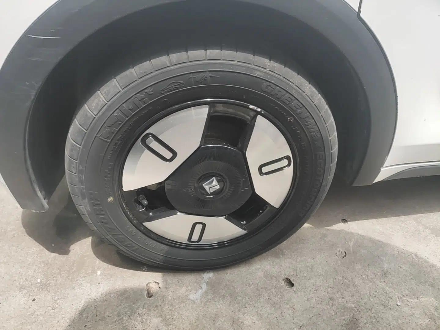 Baojun E300 2020 Star Travel Edition — миниатюра 10