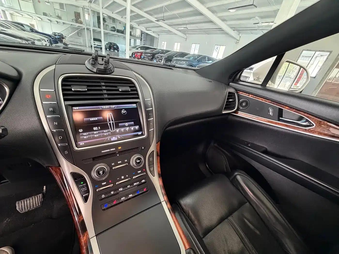 Lincoln MKX 2015 2.7T AWD Premium Edition — миниатюра 10