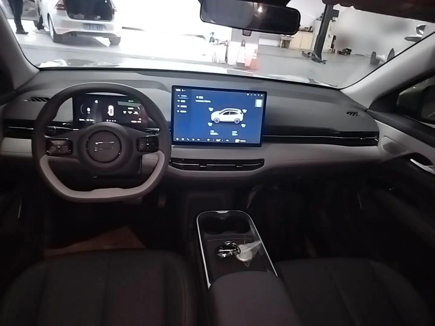 Bestune Yueyi 03 2025 445km Joyful Edition — миниатюра 13